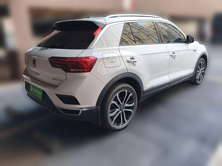 Фото 28 - Volkswagen T-Roc