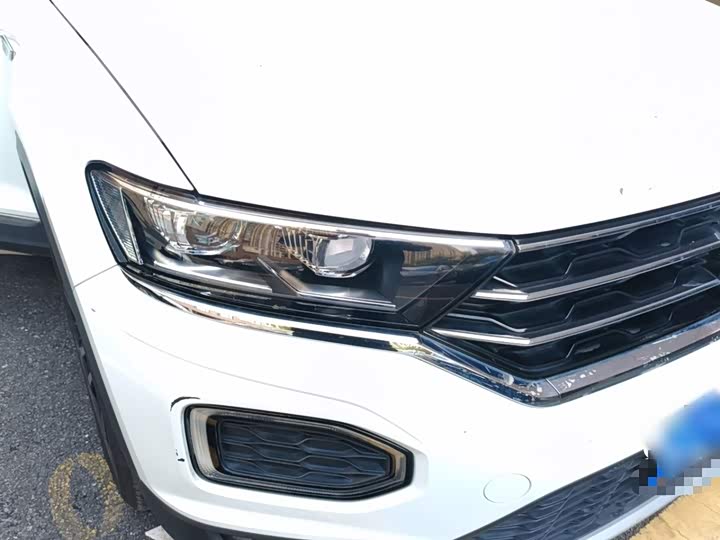 Фото 29 - Volkswagen T-Roc