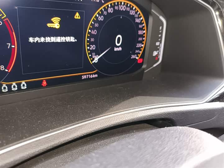 Фото 5 - Volkswagen T-Roc