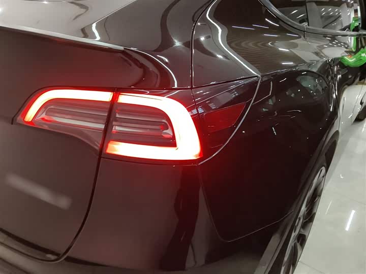 Фото 8 - Tesla Model Y