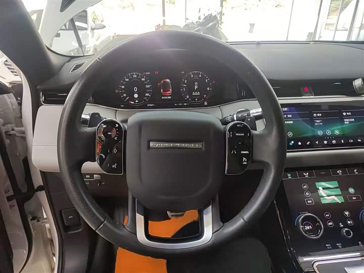 Фото 11 - Land Rover Range Rover Evoque L