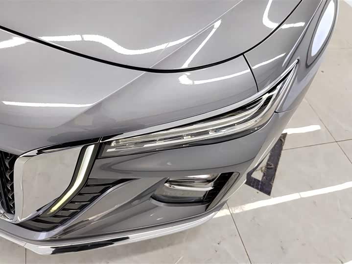 Фото 5 - Hongqi H5