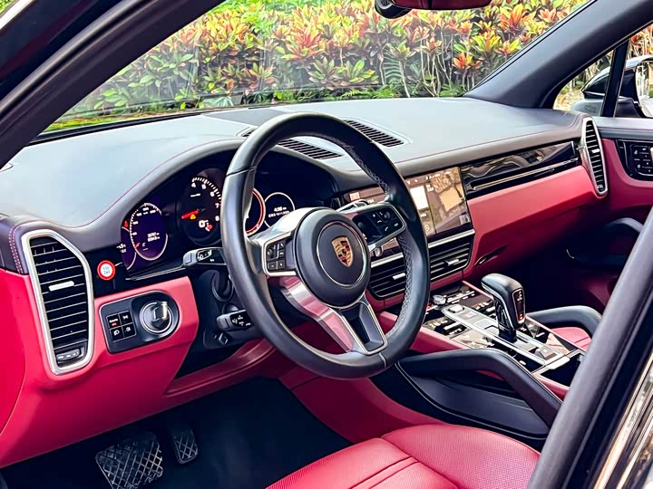 Фото 13 - Porsche Cayenne