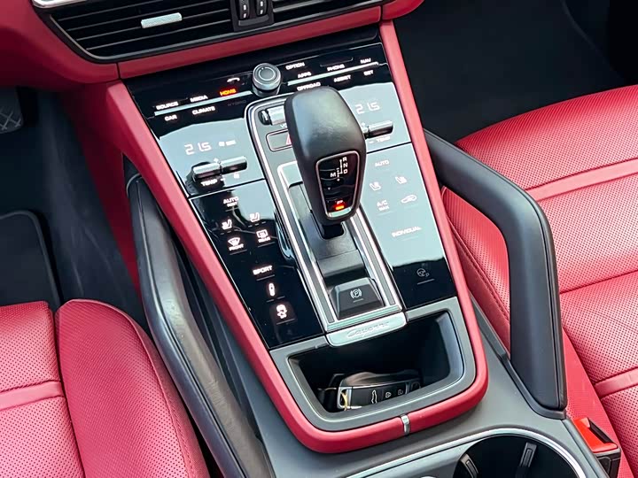 Фото 14 - Porsche Cayenne