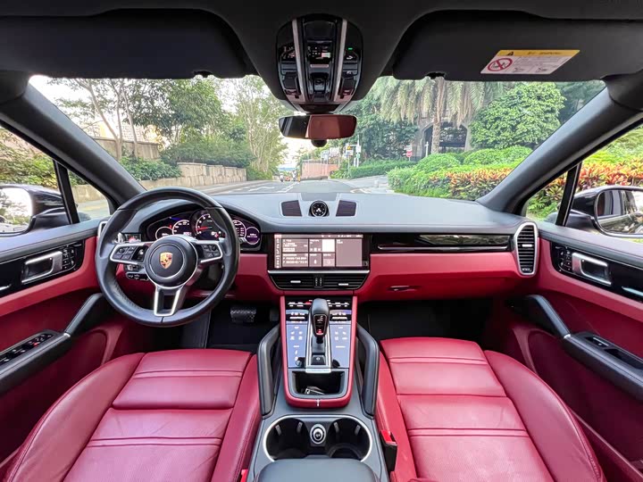 Фото 16 - Porsche Cayenne