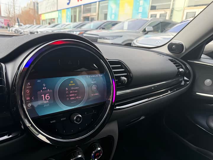 Фото 17 - Mini Clubman