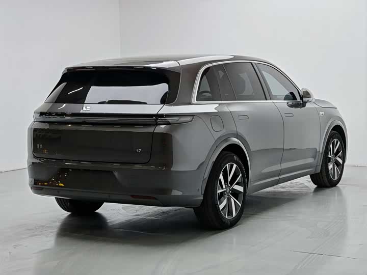 Фото 11 - LiXiang L7