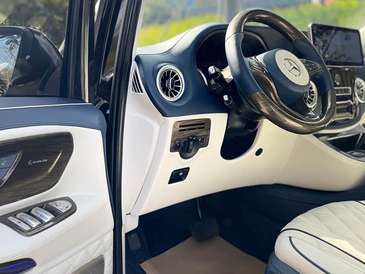 Фото 43 - Mercedes-Benz Vito