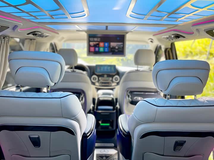 Фото 49 - Mercedes-Benz Vito