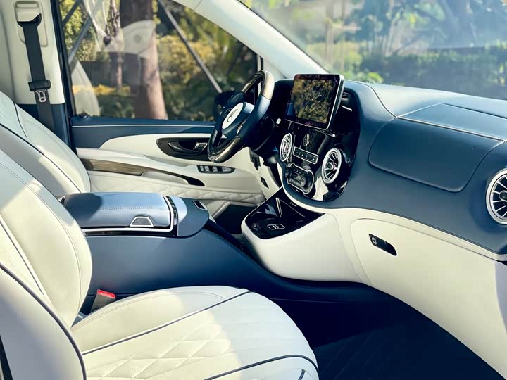 Фото 57 - Mercedes-Benz Vito