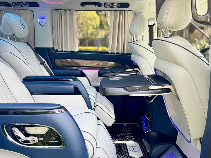 Фото 58 - Mercedes-Benz Vito