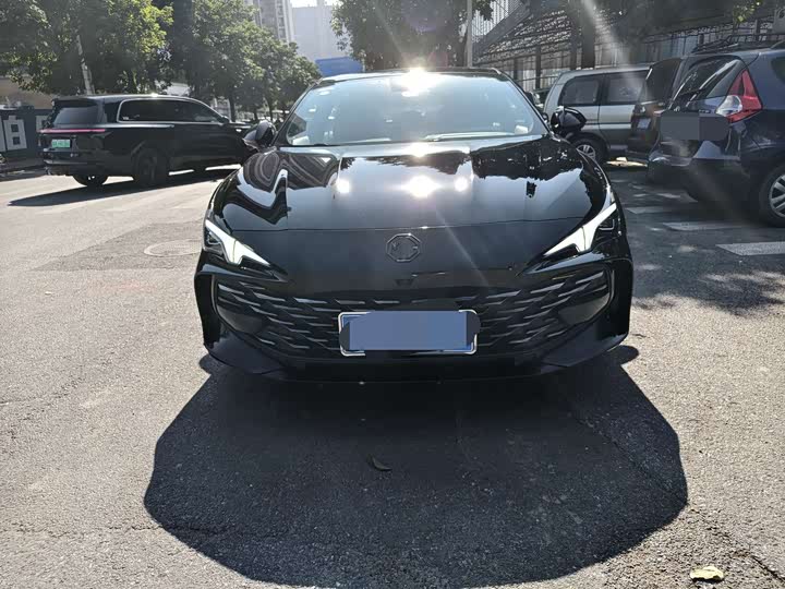 Фото 2 - MG Motor 7