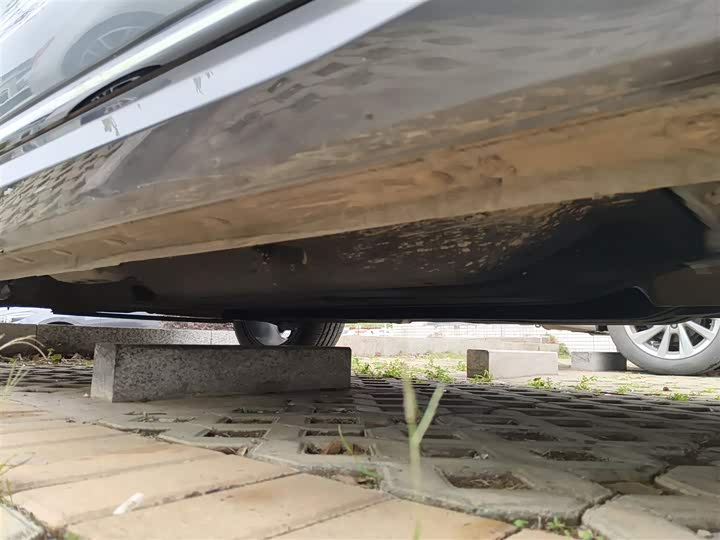 Фото 21 - Geely Tugella S