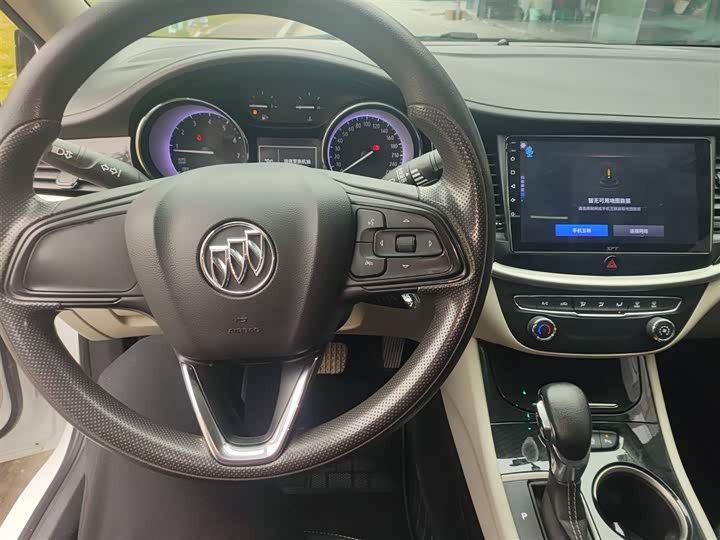 Фото 10 - Buick Verano