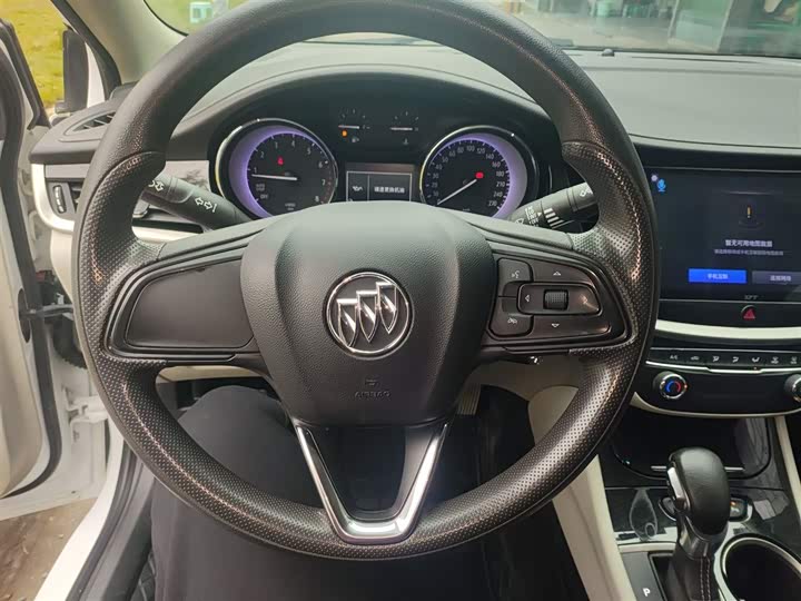 Фото 11 - Buick Verano