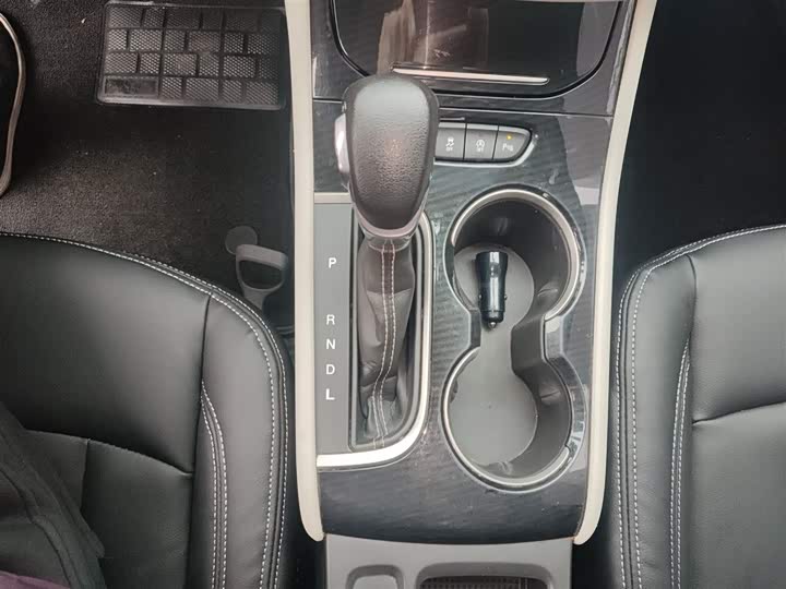 Фото 14 - Buick Verano