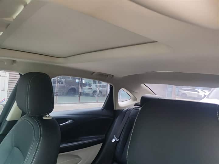 Фото 18 - Buick Verano