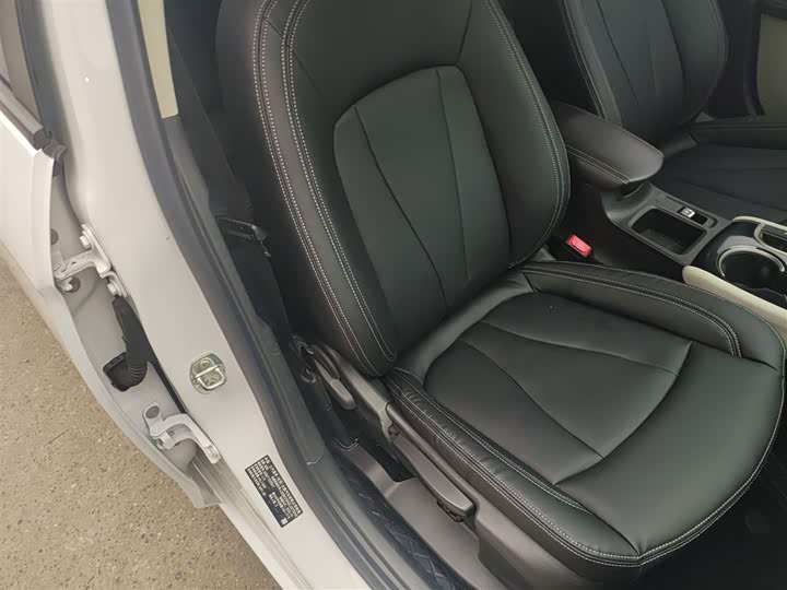 Фото 25 - Buick Verano