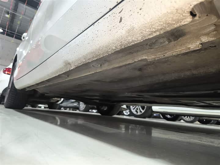 Фото 21 - Volkswagen Lamando L