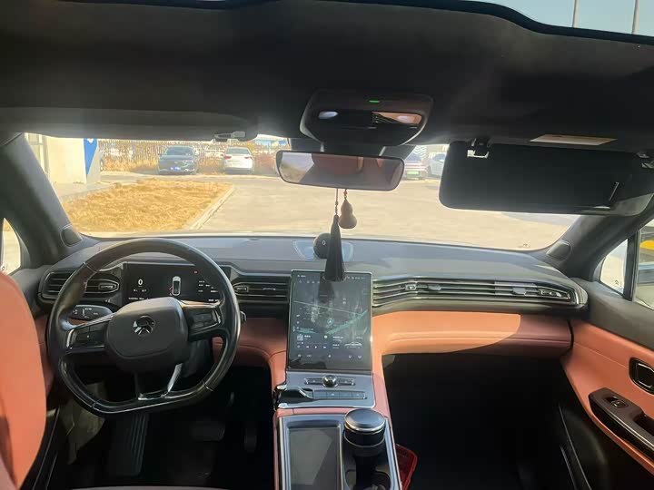 Фото 4 - Nio EC6