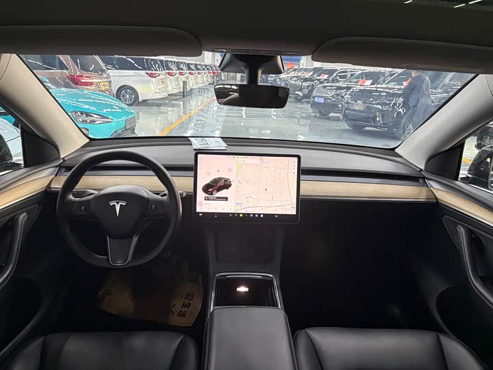 Фото 8 - Tesla Model Y