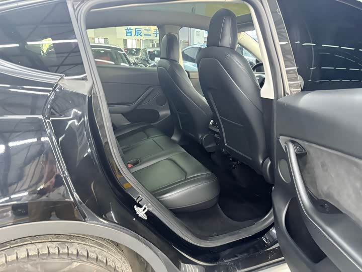 Фото 9 - Tesla Model Y