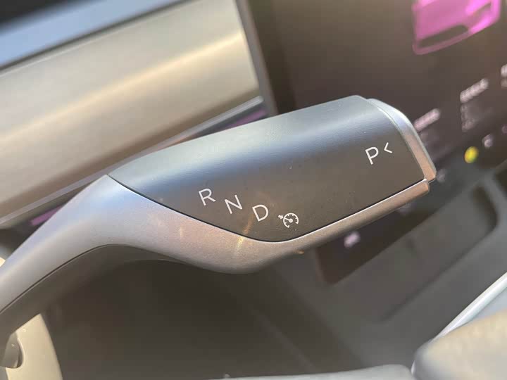 Фото 18 - Tesla Model Y