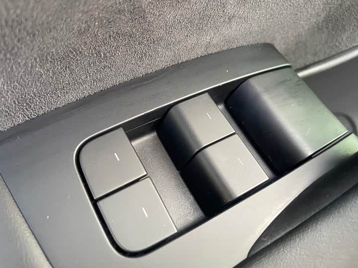 Фото 20 - Tesla Model Y