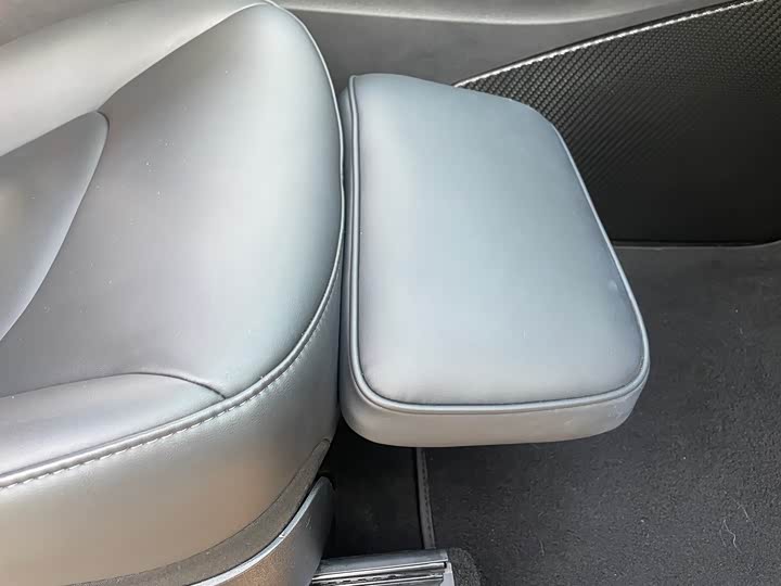 Фото 25 - Tesla Model Y