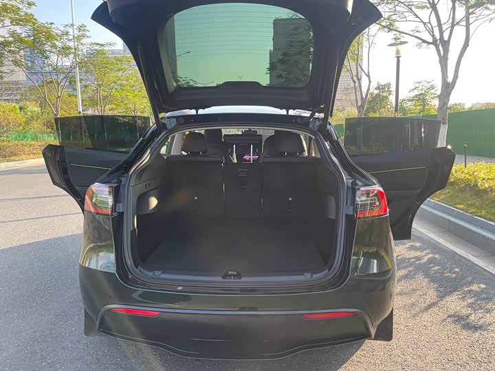 Фото 29 - Tesla Model Y