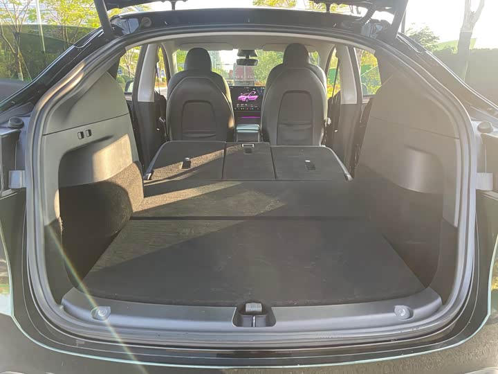 Фото 30 - Tesla Model Y