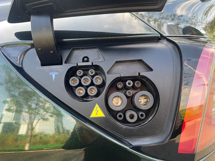 Фото 31 - Tesla Model Y