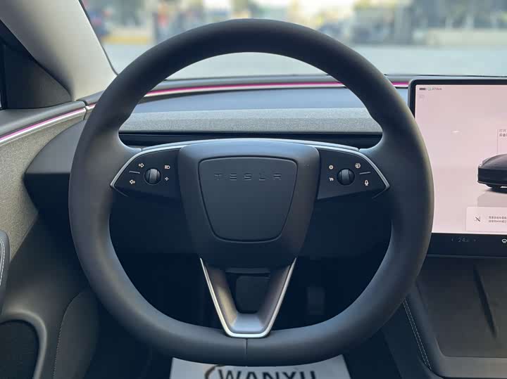 Фото 7 - Tesla Model 3