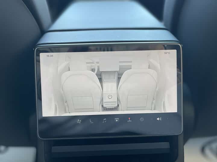 Фото 9 - Tesla Model 3