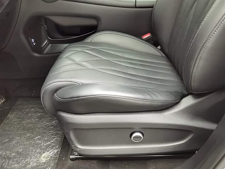 Фото 20 - Exeed RX