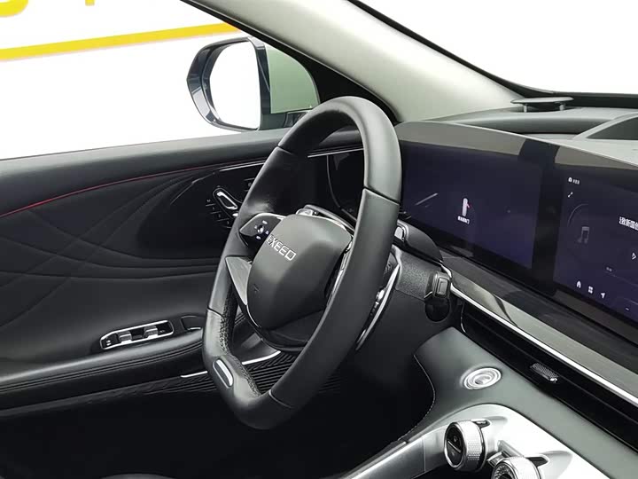 Фото 22 - Exeed RX