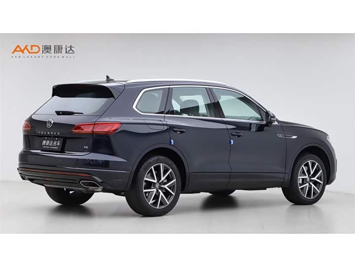 Фото 3 - Volkswagen Touareg