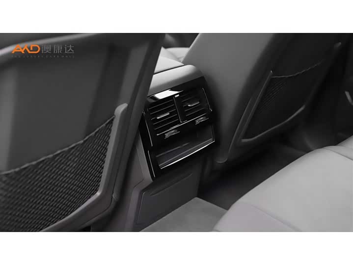 Фото 9 - Volkswagen Touareg