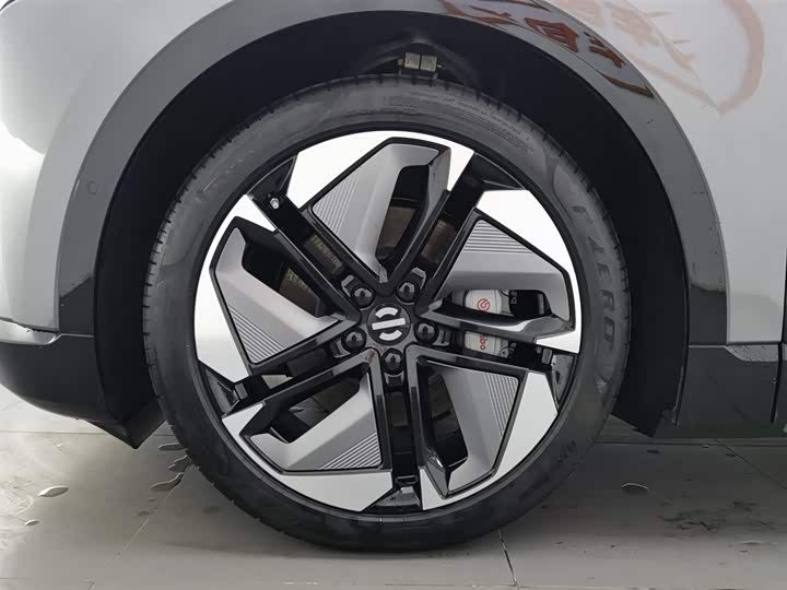 Фото 17 - HiPhi Y