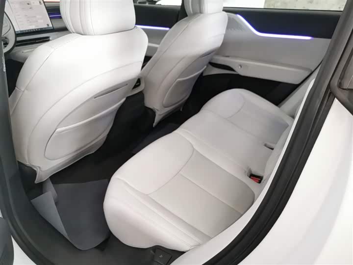 Фото 17 - XPeng G6