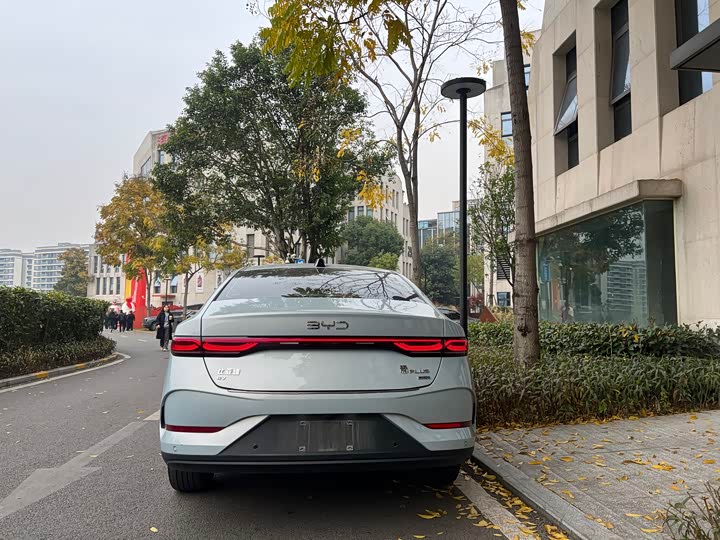 Фото 6 - BYD Qin Plus