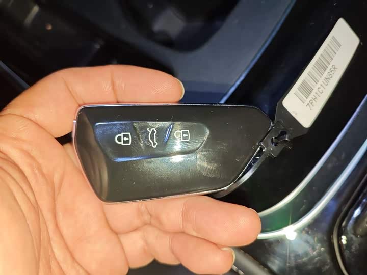 Фото 9 - Volkswagen ID.4 Crozz