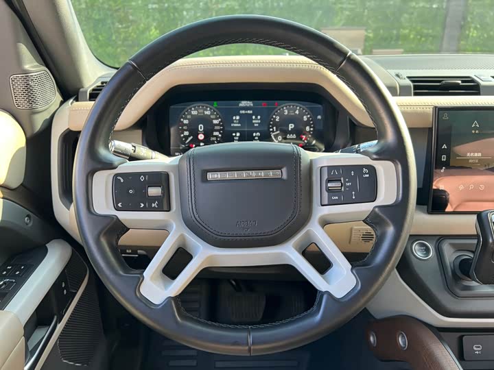 Фото 17 - Land Rover Defender