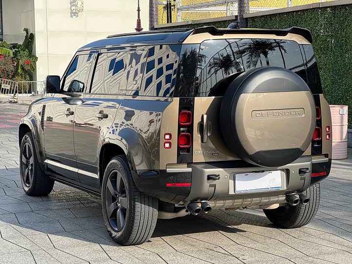 Фото 4 - Land Rover Defender