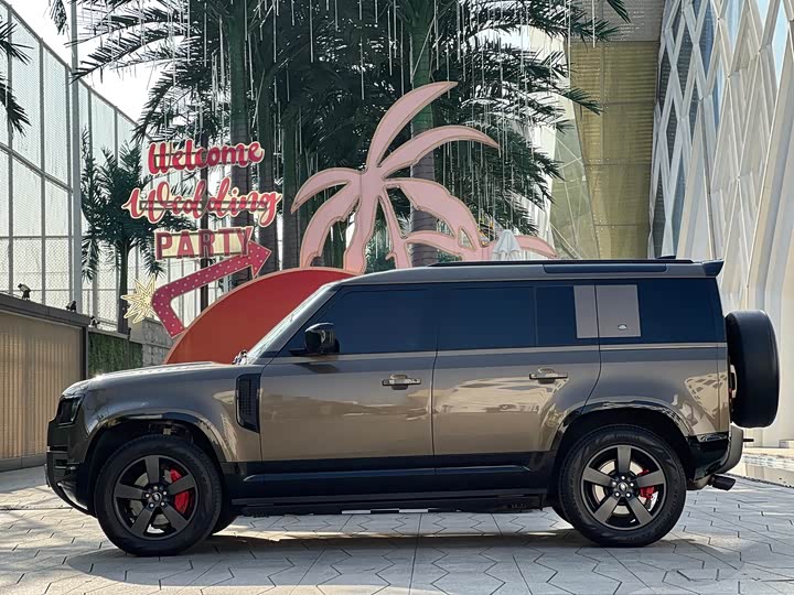 Фото 7 - Land Rover Defender