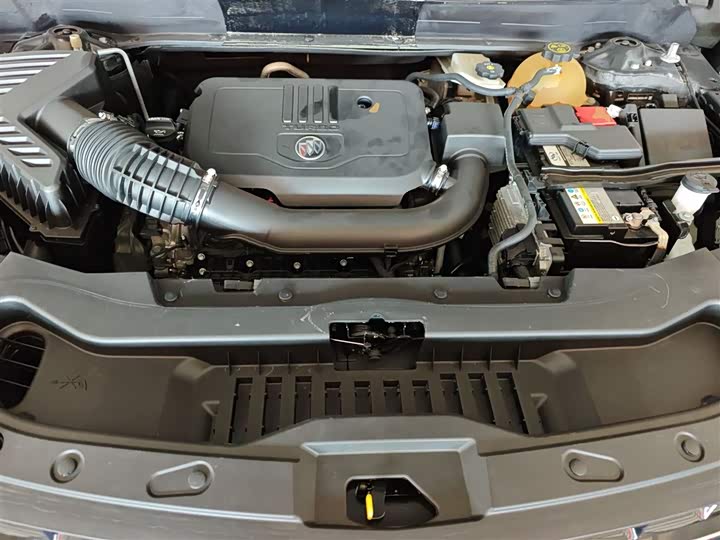 Фото 19 - Buick Enclave