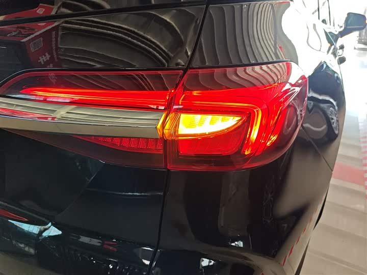 Фото 8 - Buick Enclave