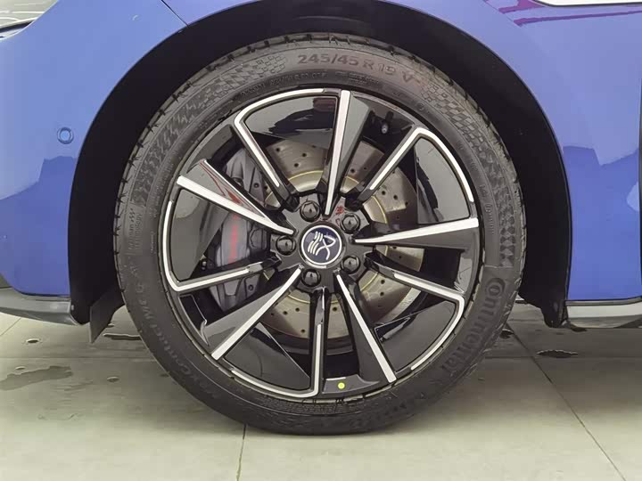 Фото 17 - BYD Han