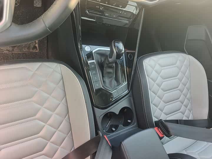 Фото 9 - Volkswagen Tayron