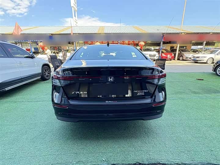 Фото 6 - Honda Accord